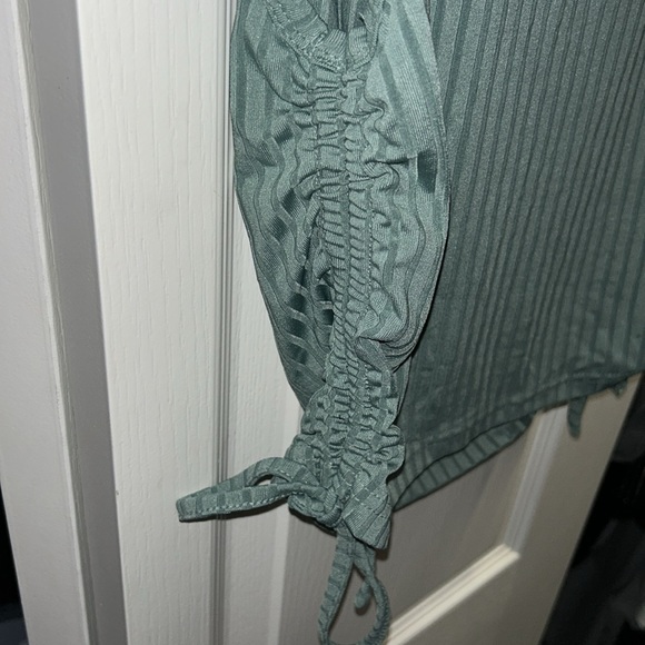 SHEIN tank - Picture 4 of 4